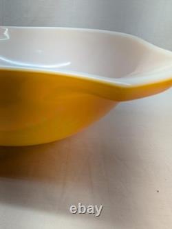 Vintage Pyrex Sunflower Daisy Yellow Orange Cinderella Nesting Bowls Set Of 3