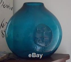 Vintage RARE Husted Signed Blenko Blue XL Vase w Medallion on Front