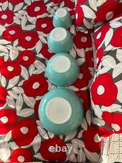 Vintage Set Of 4 Pyrex Turquoise/Aqua Nesting Mixing Bowls. Mint condition
