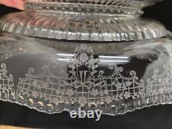 Vtg. Old patterned clear glass ovalesque handled footed fruit bowl