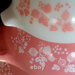 Vtg Pyrex Pink Gooseberry Cinderella Mixing Bowls 1.5 pt, 2.5 & 4 Qt Set. Read