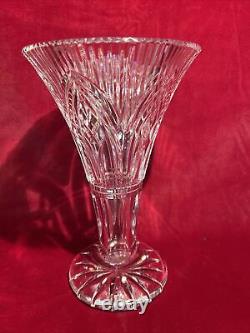 WATERFORD Signed Rock of Cashel 10 Cut Glass Vase (N73)